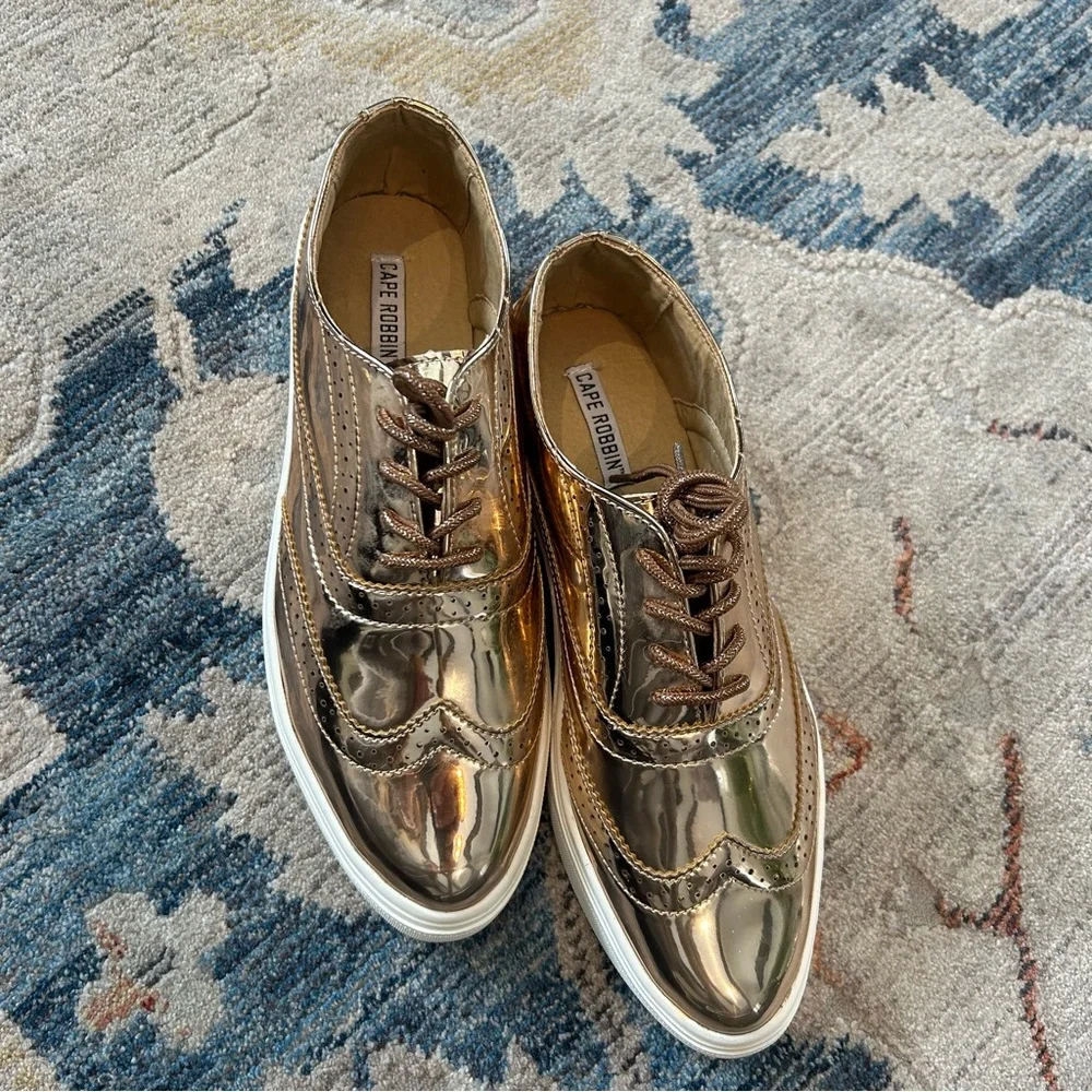 Cape Robbin Rose Gold Metallic Sneakers - ROMY-1 style description - Picture 4 of 6